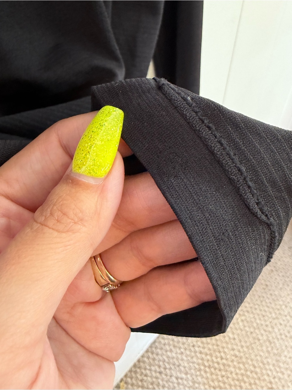 Lululemon Swiftly Relaxed Long-Sleeve Shirt Top Updated Fit Black size 6 gym run - Picture 7 of 7